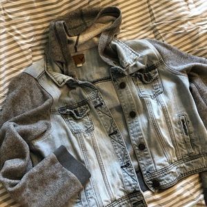 American Eagle Jean jacket with hood. Size XL